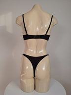 Black Lily Set