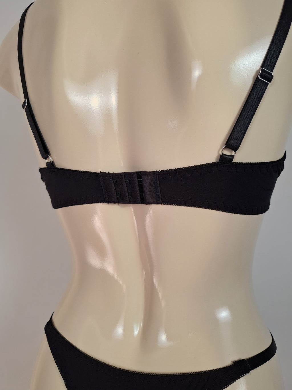 Black Lily Set