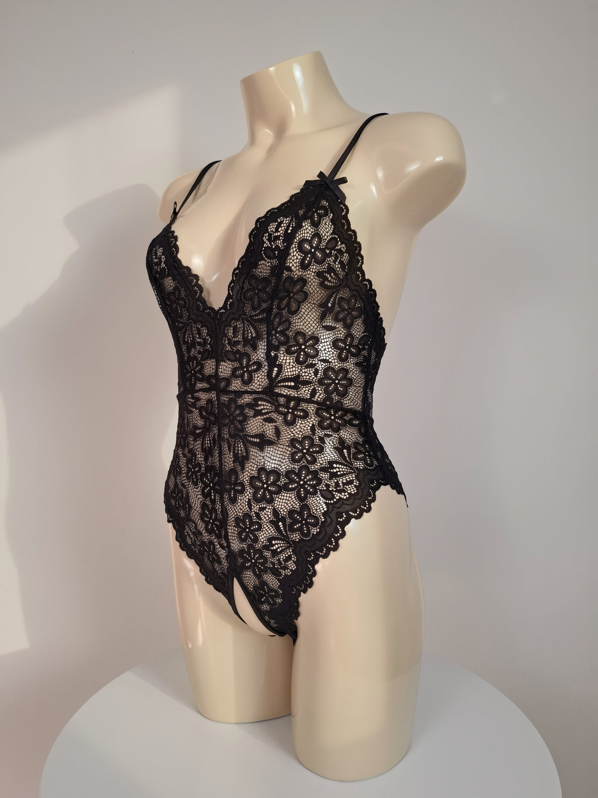 Love In Lace Bodysuit | Black