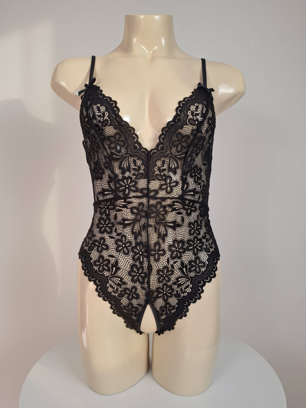 Love In Lace Bodysuit | Black