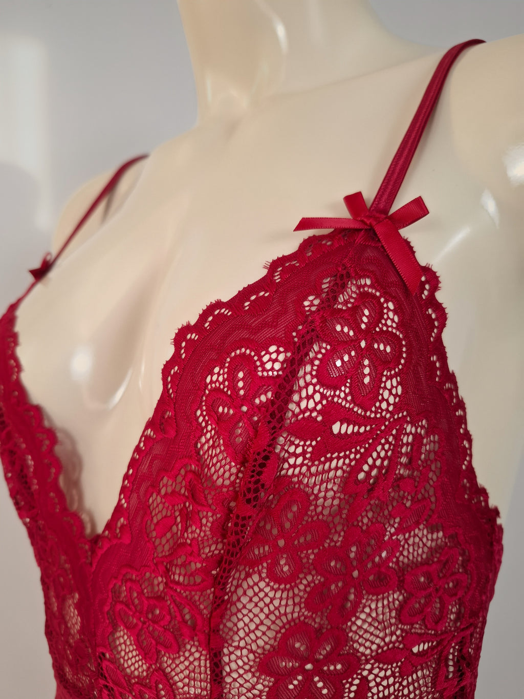 Love In Lace Bodysuit | Red