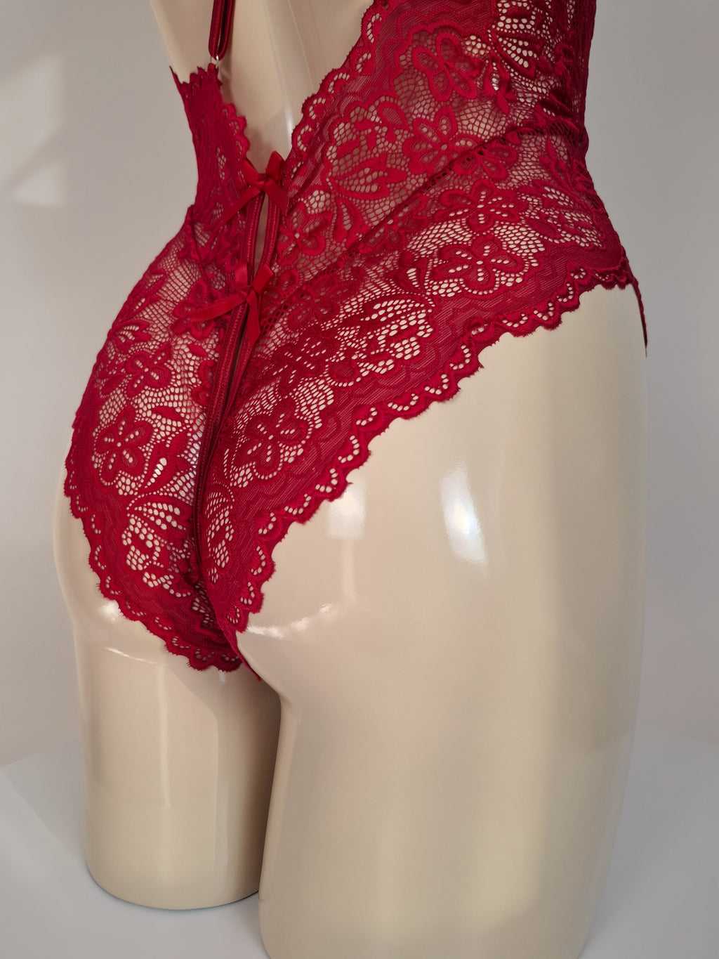 Love In Lace Bodysuit | Red