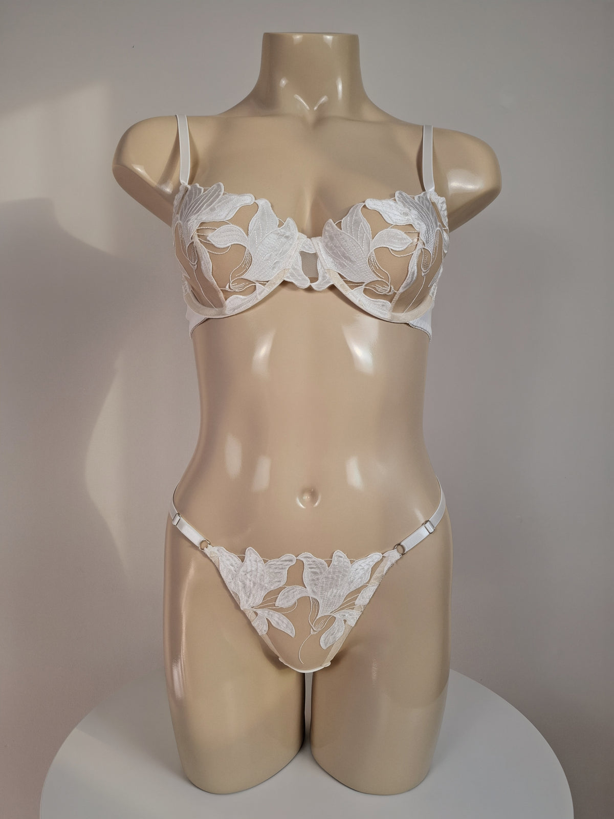 White Lily Set